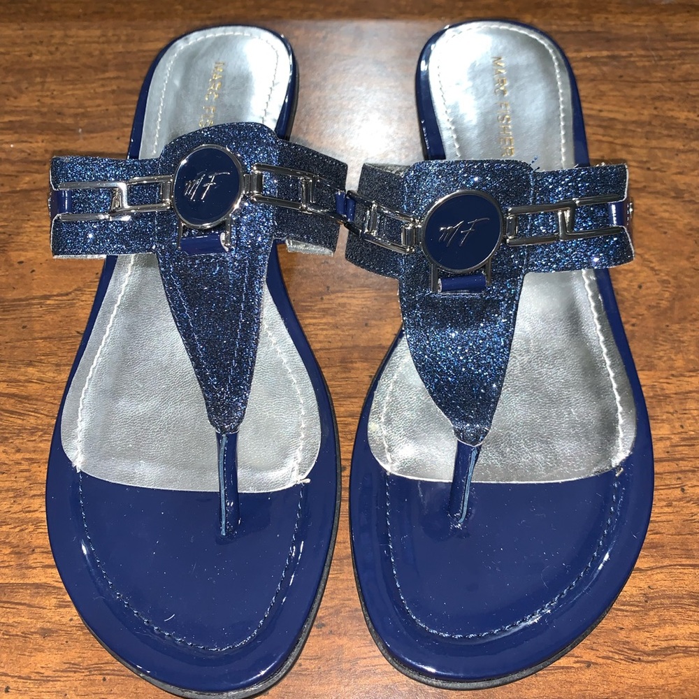 Never worn Marc Fisher sandals size 9
